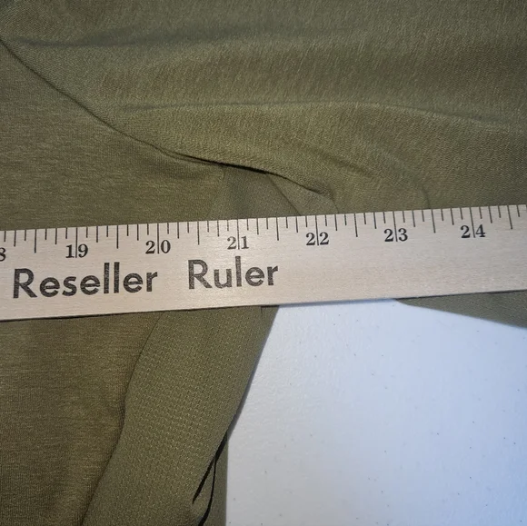 On Movement Crew Green women's crew neck sweatshirt small - Picture 6 of 6